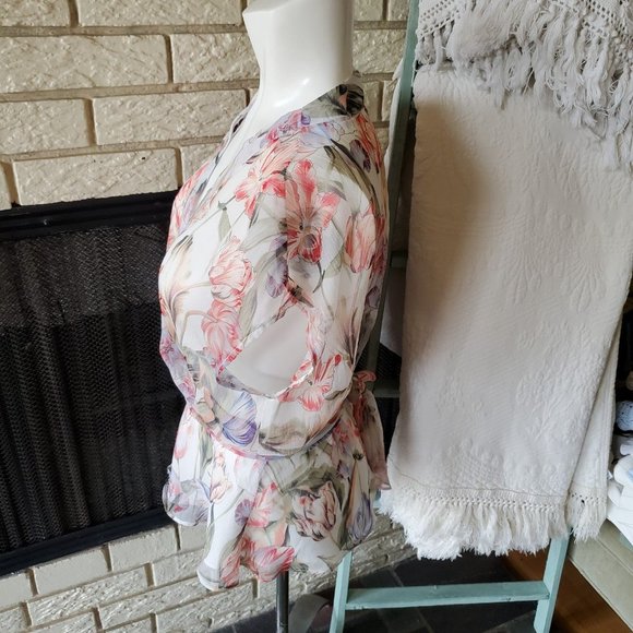 White Closet Boho Floral Chiffon Peplum Keyhole Blouse S - Picture 3 of 5